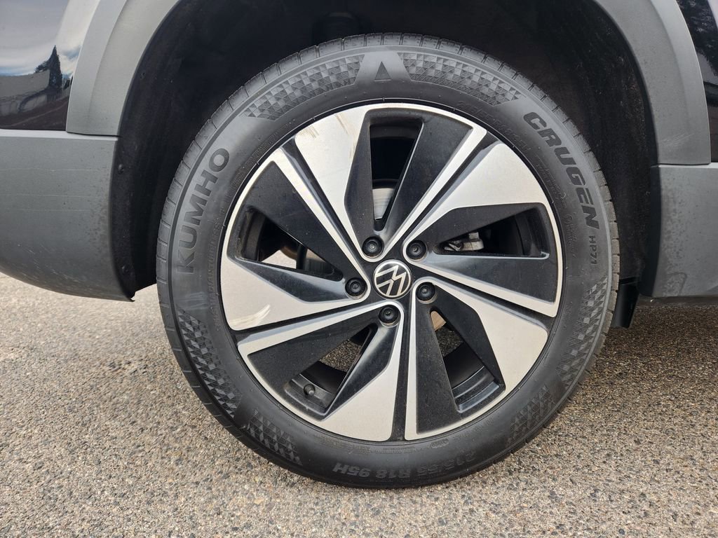 Certified 2024 Volkswagen Taos SE image 14