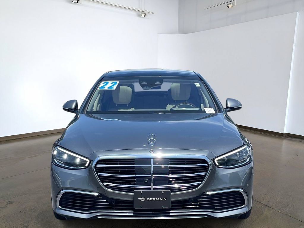 Used 2022 Mercedes-Benz S 580 4MATIC Sedan image 2