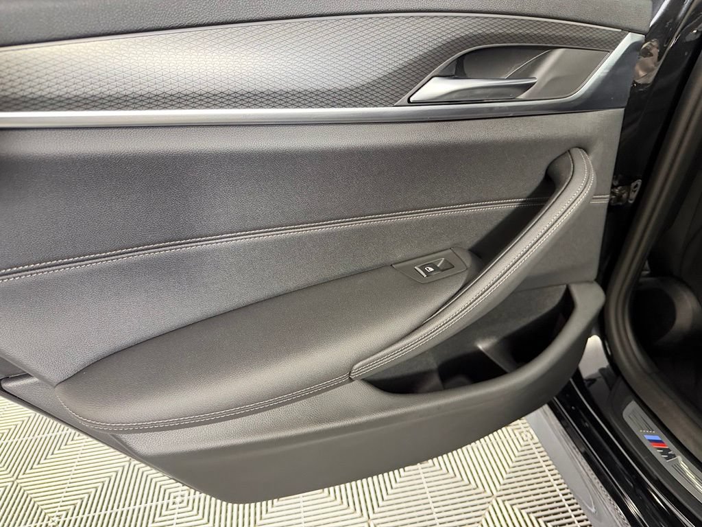 Used 2023 BMW 540i w/ M Sport Package RWD image 27