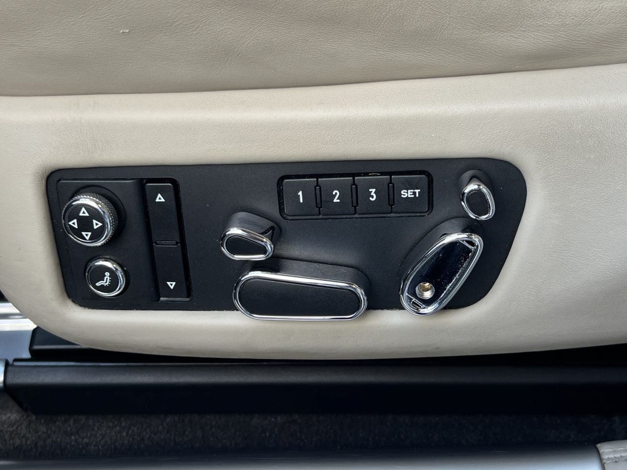 Used 2014 Bentley Flying Spur W12 AWD/4WD image 10