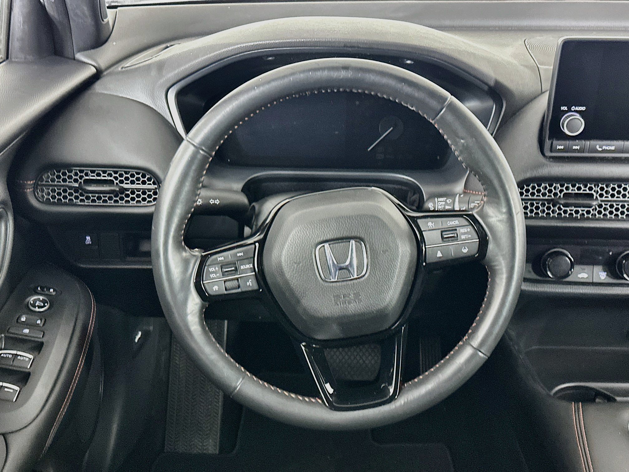 Used 2024 Honda HR-V Sport image 18