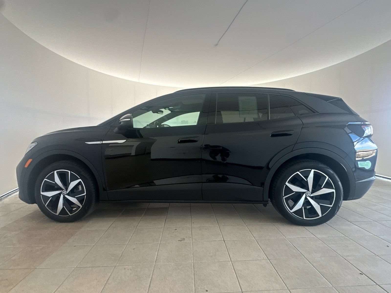 Used 2023 Volkswagen ID.4 S RWD image 3
