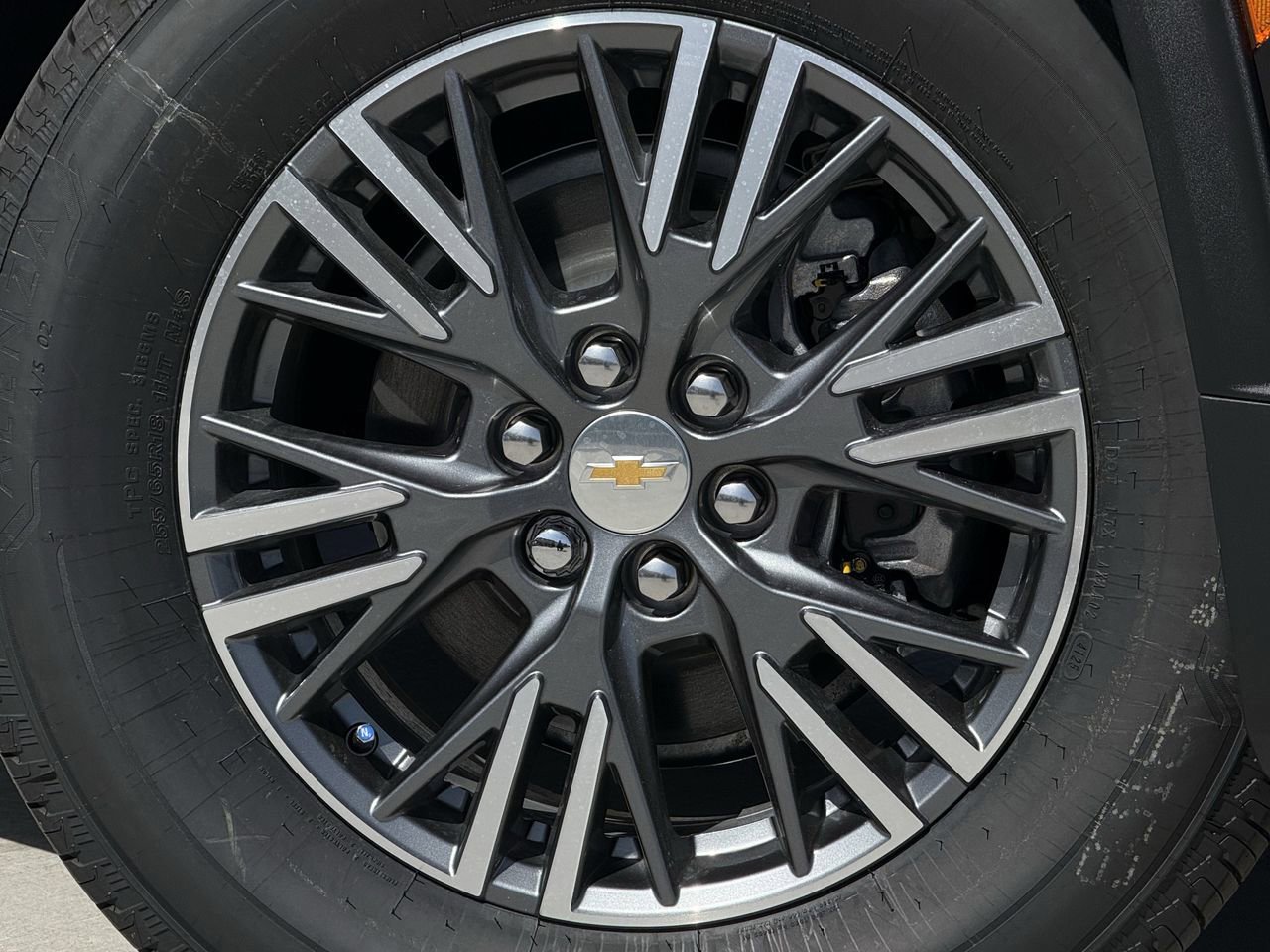 New 2026 Chevrolet Traverse LT image 9
