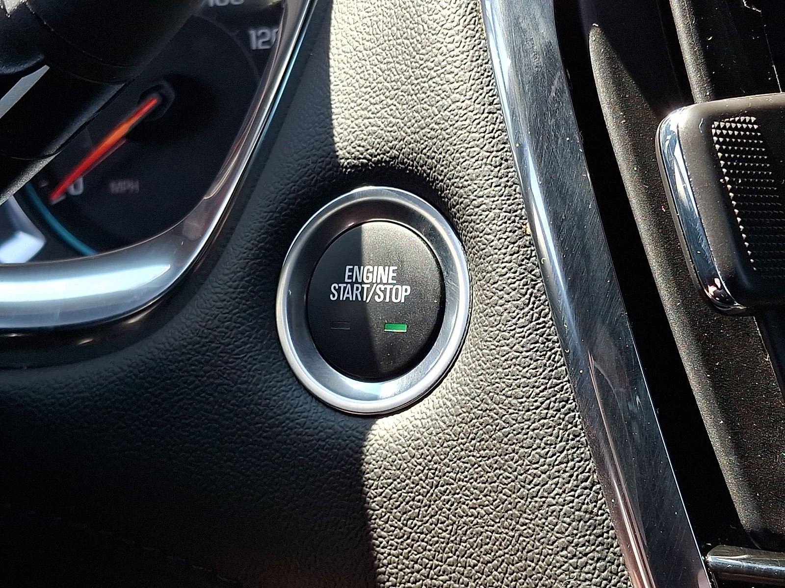 Certified 2023 Chevrolet Traverse LT AWD/4WD image 25
