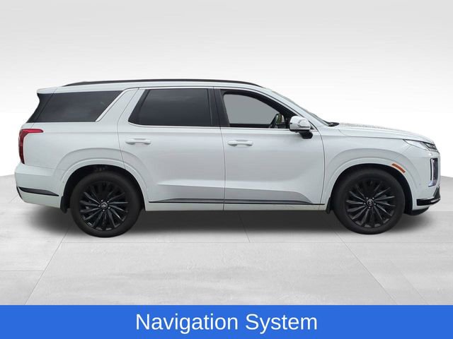 Used 2025 Hyundai Palisade Calligraphy image 2