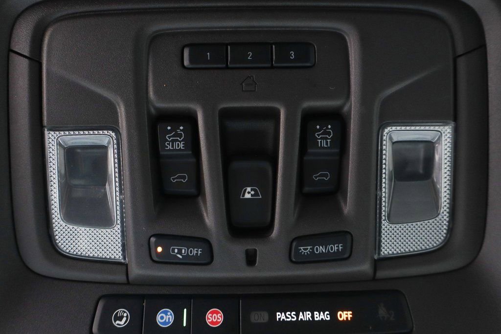 Used 2022 Chevrolet Silverado 1500 LTZ w/ LTZ Premium Package AWD/4WD image 29