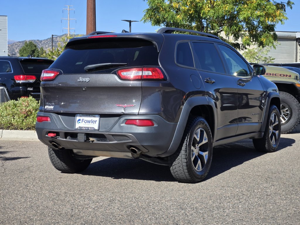 Used 2016 Jeep Cherokee Trailhawk AWD/4WD image 7