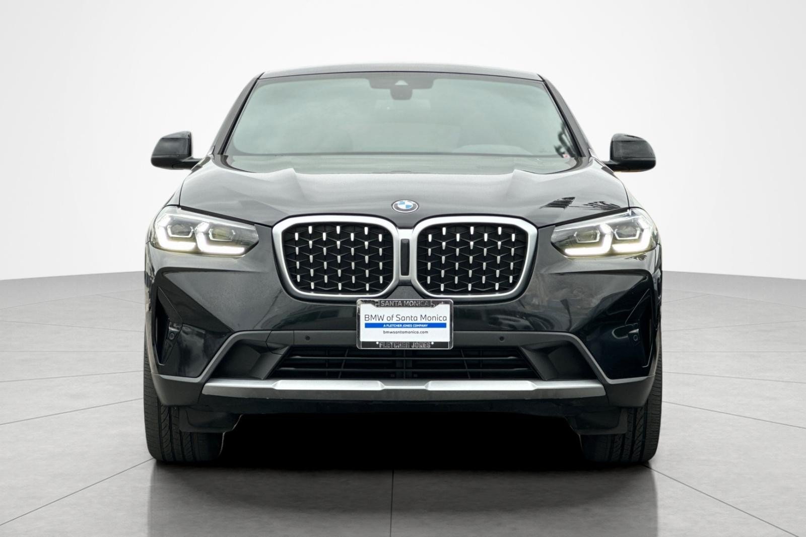 Used 2025 BMW X4 xDrive30i AWD/4WD image 8