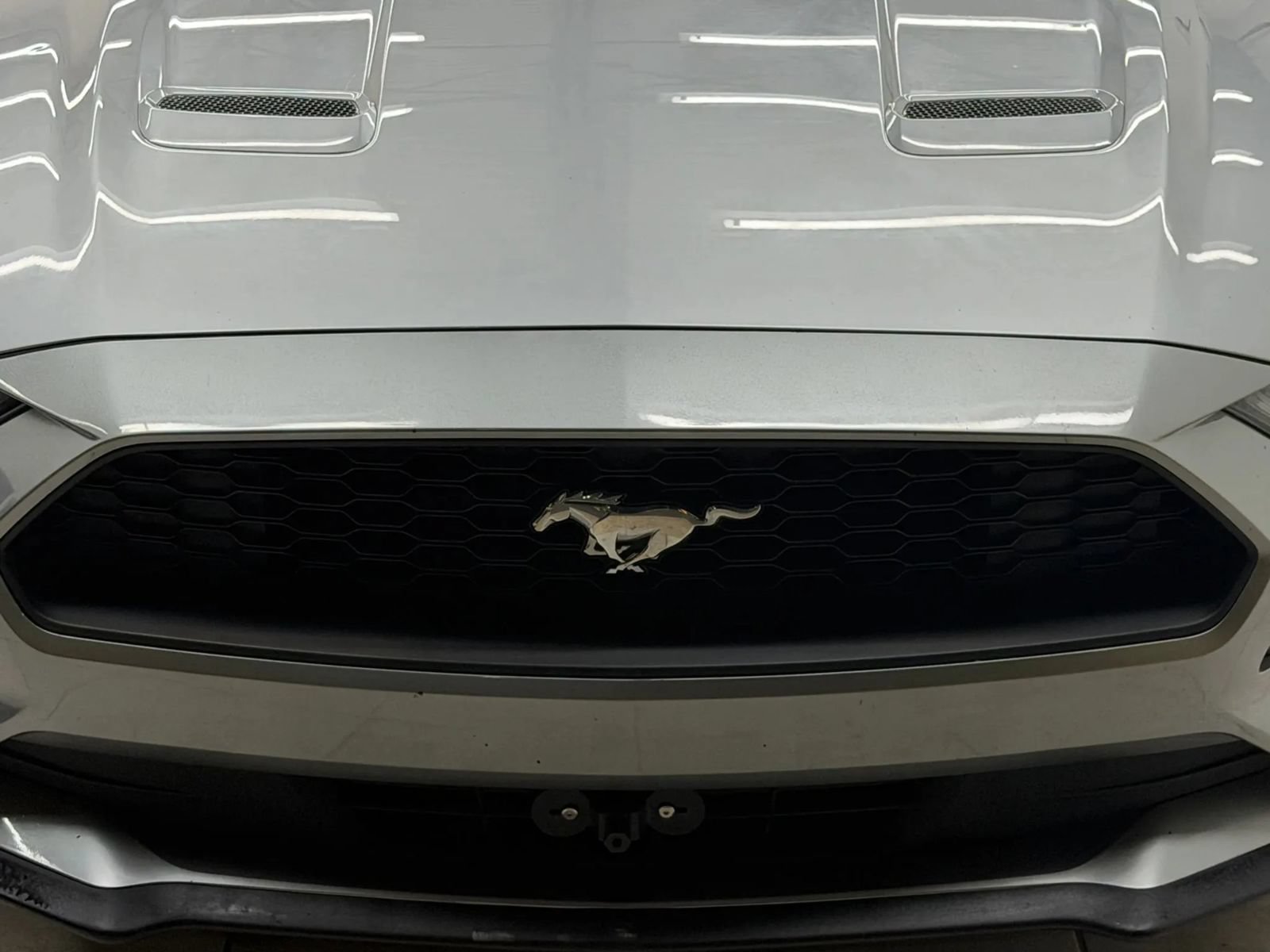 Used 2020 Ford Mustang Premium RWD image 5