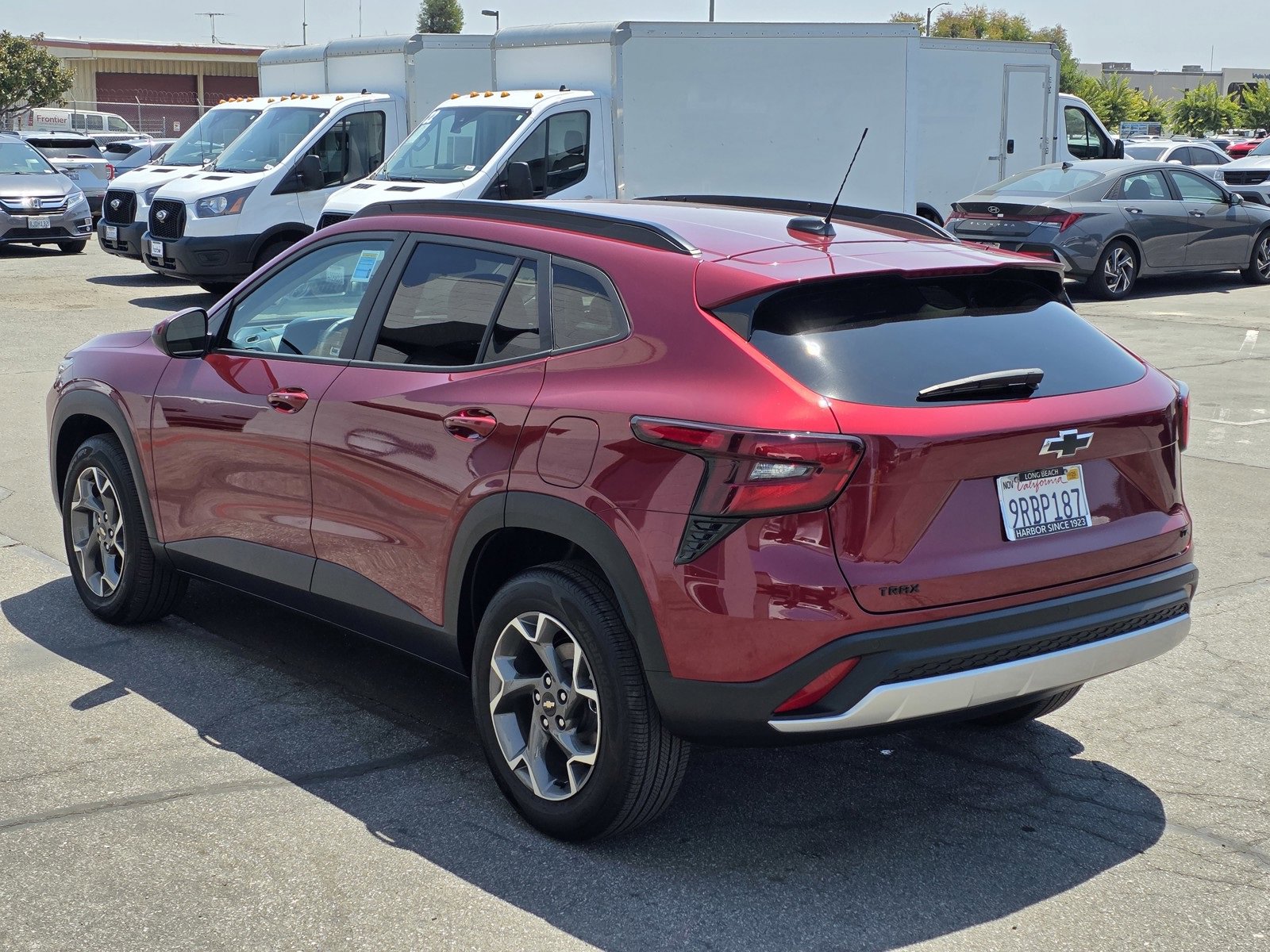 Certified 2025 Chevrolet Trax LT w/ Driver Confidence Package image 13