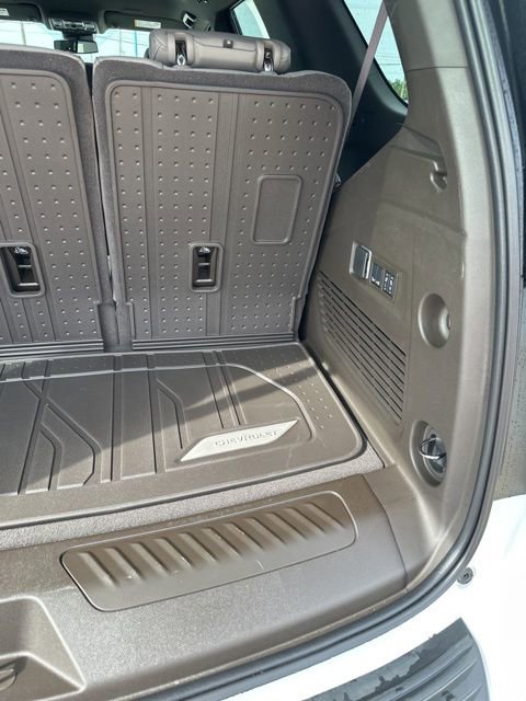 Used 2026 Chevrolet Tahoe LT w/ Comfort Package RWD image 26