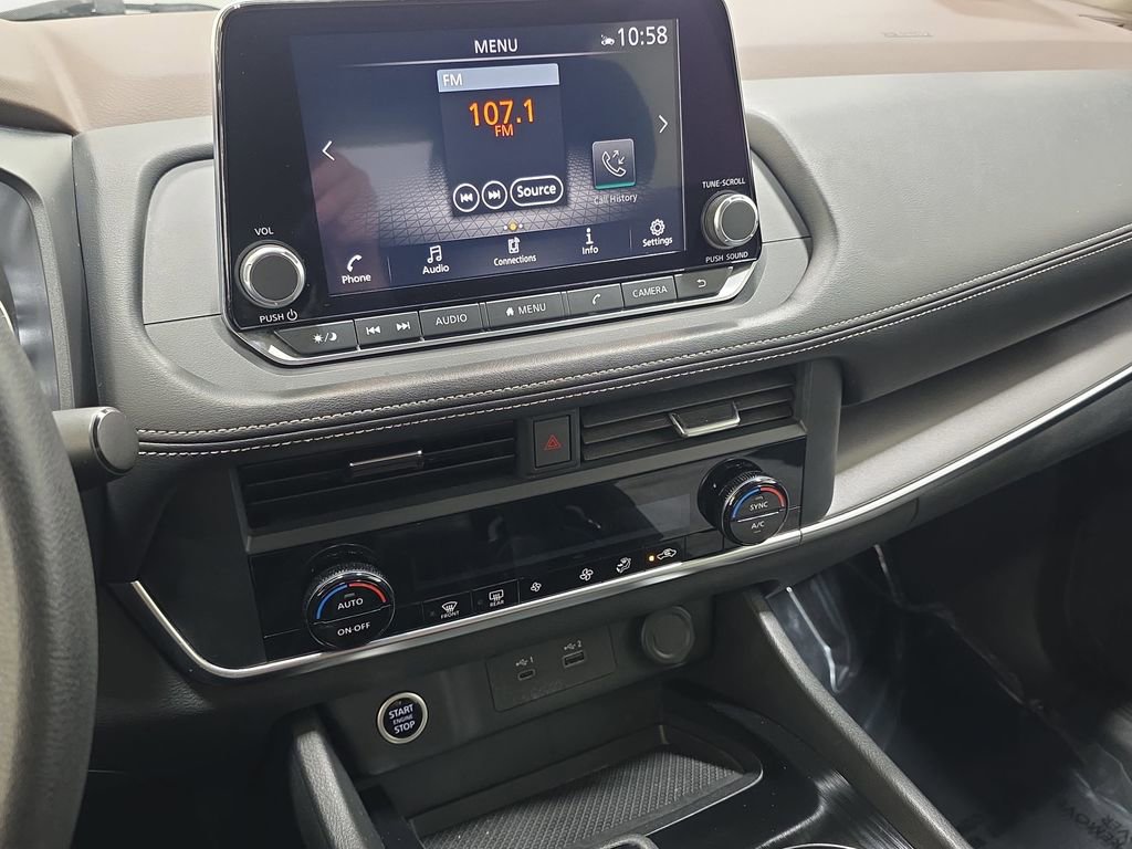 Used 2023 Nissan Rogue SV image 20