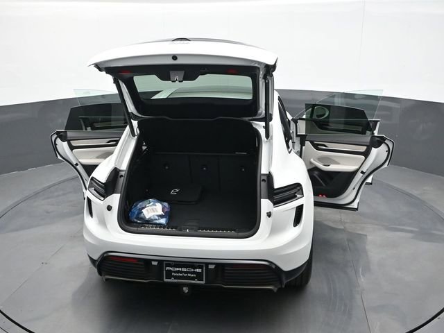 New 2026 Porsche Macan Turbo Electric image 29