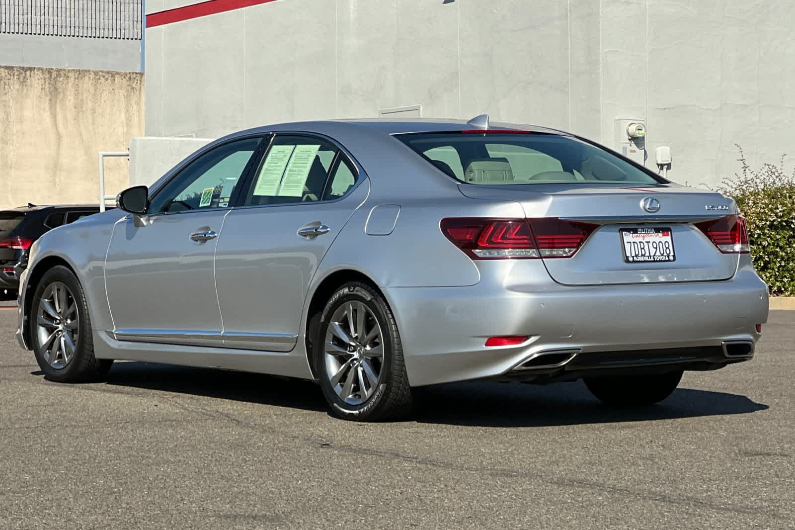 Used 2014 Lexus LS 460 w/ Comfort Package RWD image 7