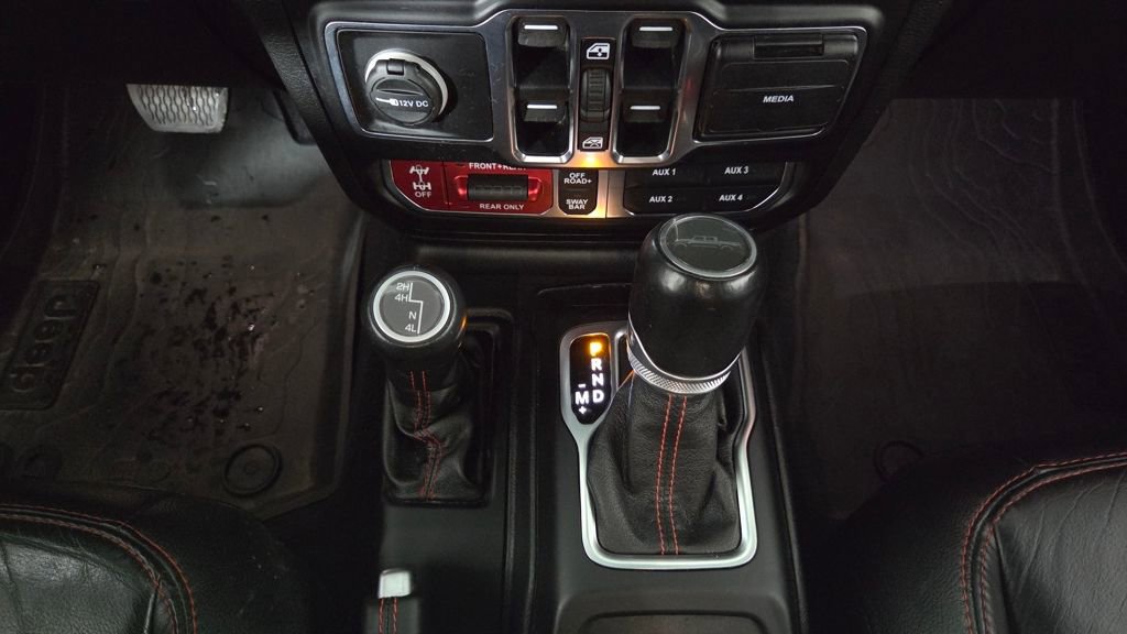 Used 2020 Jeep Gladiator Rubicon w/ Dual Top Group image 26