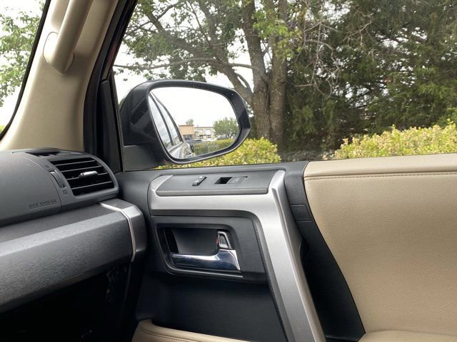 Used 2018 Toyota 4Runner SR5 RWD image 21