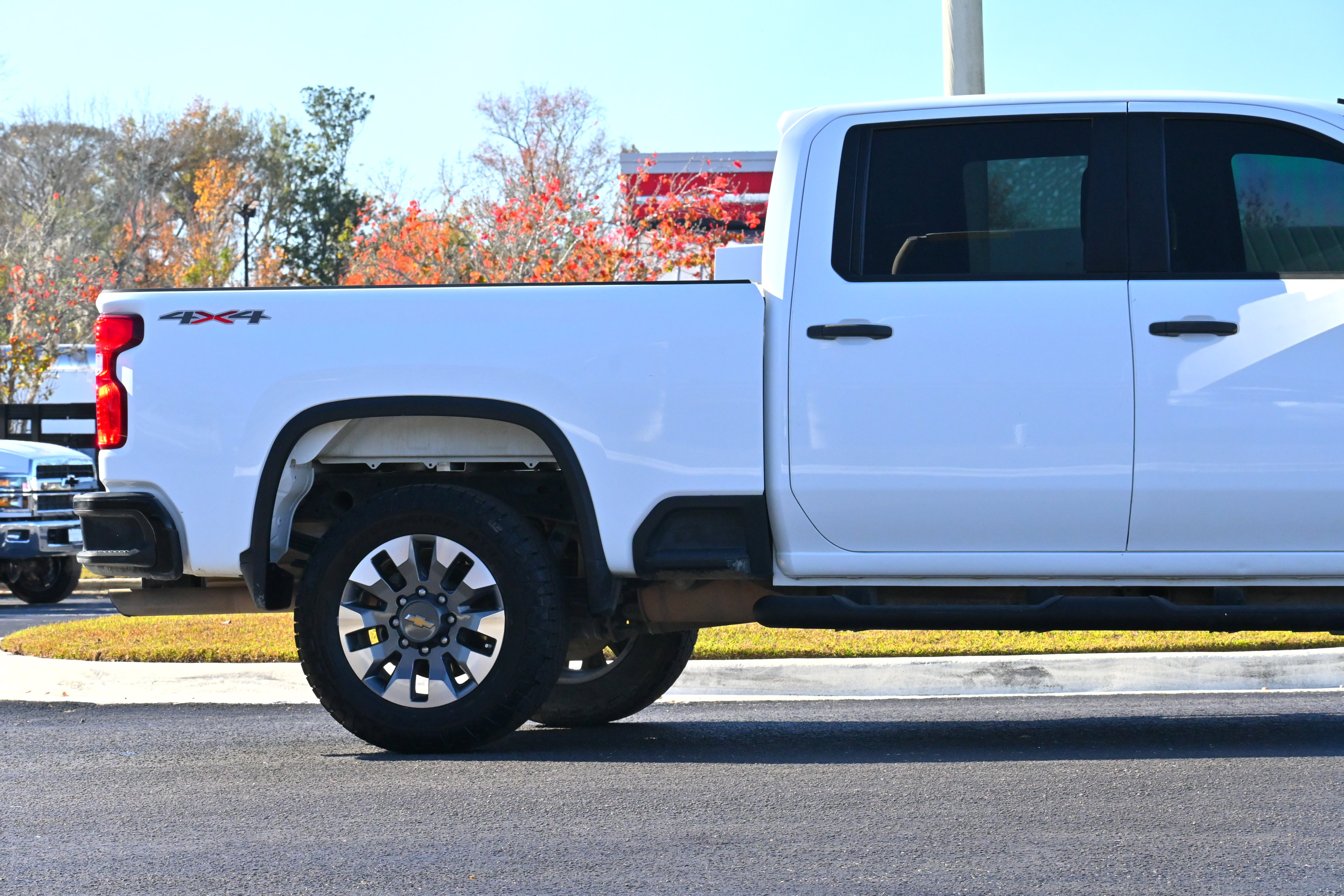 Used 2022 Chevrolet Silverado 2500 Custom w/ Custom Value Package image 5