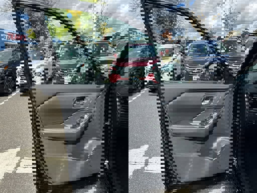 New 2026 Nissan Rogue SV image 9