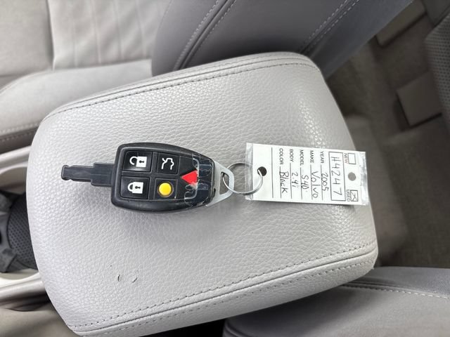 Used 2005 Volvo S40 2.4i FWD image 28