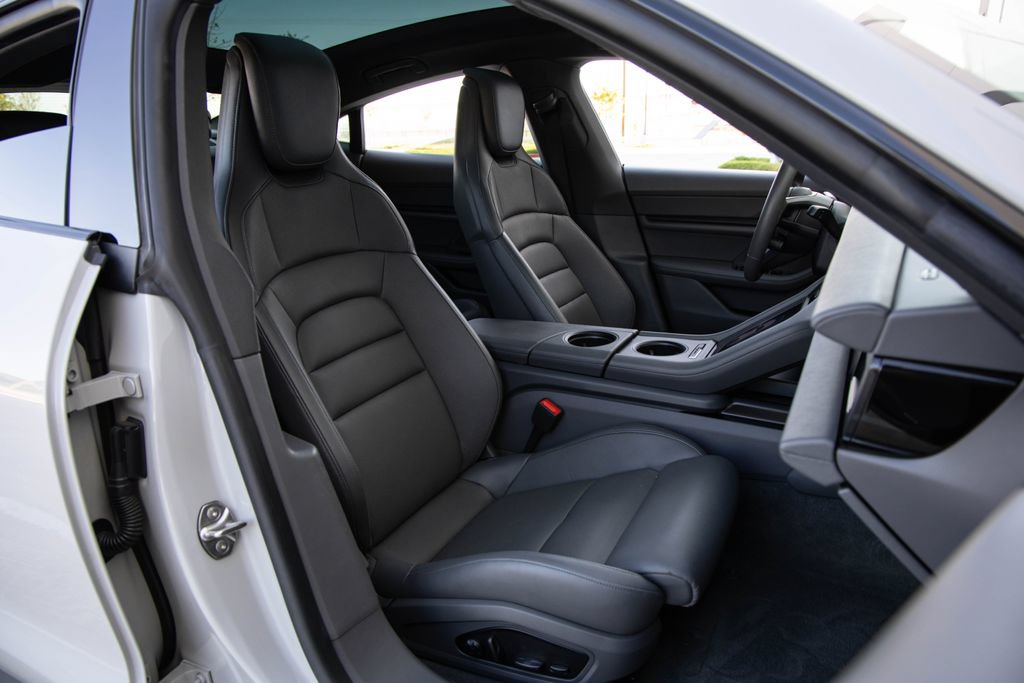 Used 2022 Porsche Taycan 4S AWD/4WD image 26