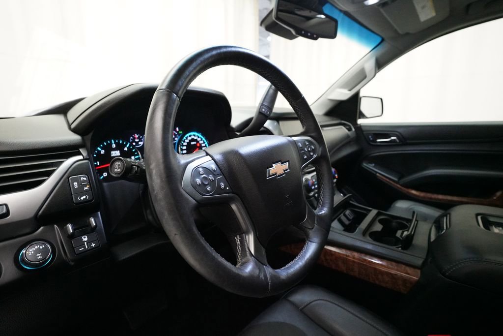 Used 2018 Chevrolet Suburban Premier image 8