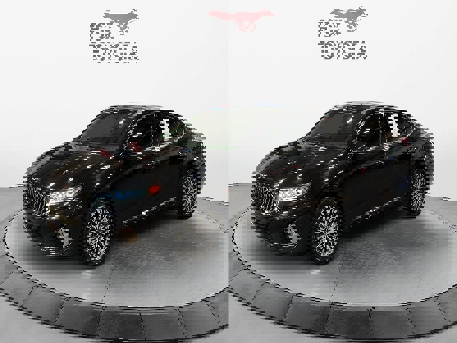 Used 2020 Kia Cadenza Technology