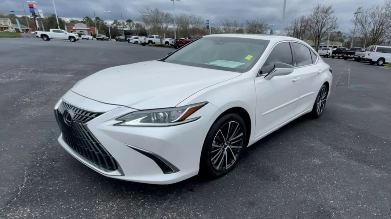 Used 2022 Lexus ES 350 w/ Premium Package FWD image 4