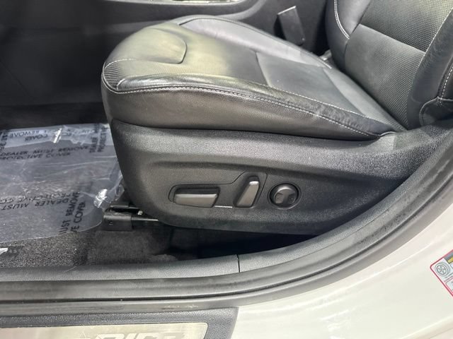 Used 2019 Kia Niro Touring FWD image 7