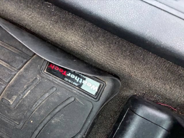 Used 2017 Ford Explorer XLT AWD/4WD image 39