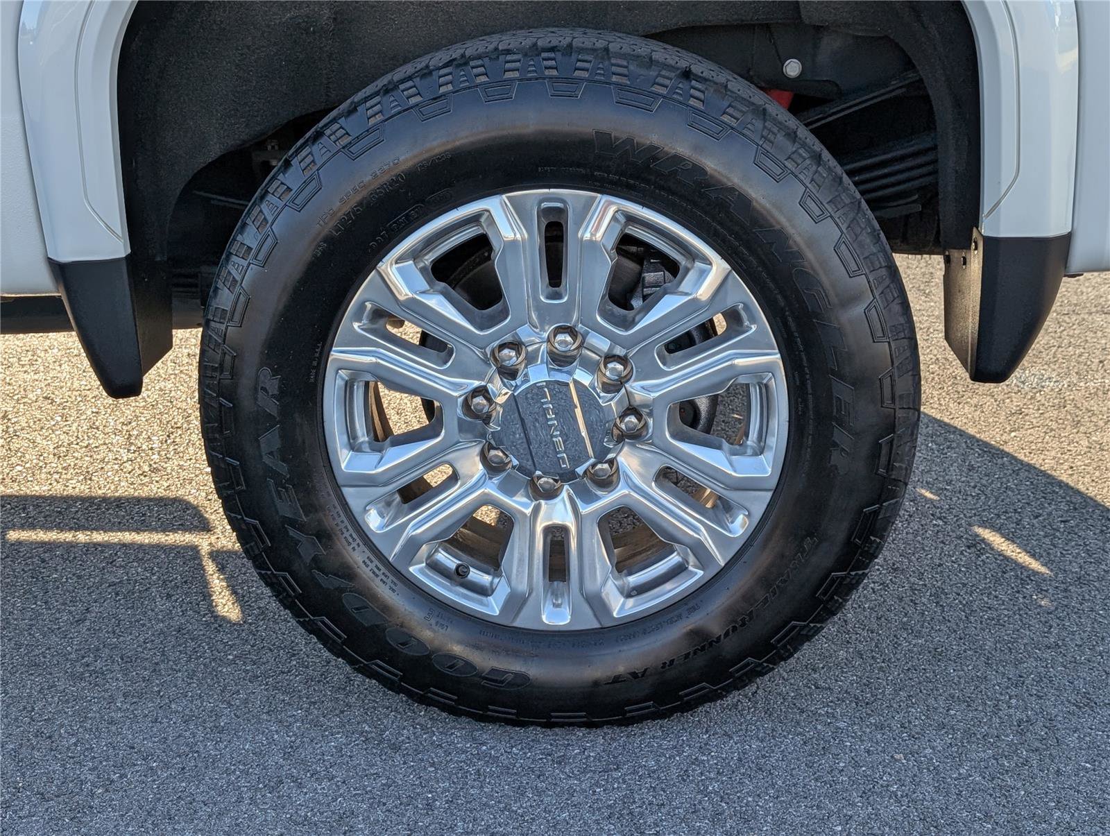 Used 2023 GMC Sierra 3500 Denali w/ Denali Ultimate Package image 10