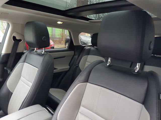 Used 2022 Land Rover Range Rover Evoque R-Dynamic S image 21