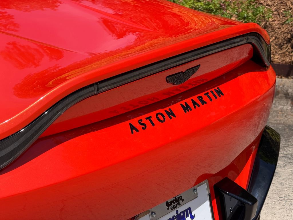 Used 2023 Aston Martin V8 Vantage Roadster RWD image 8