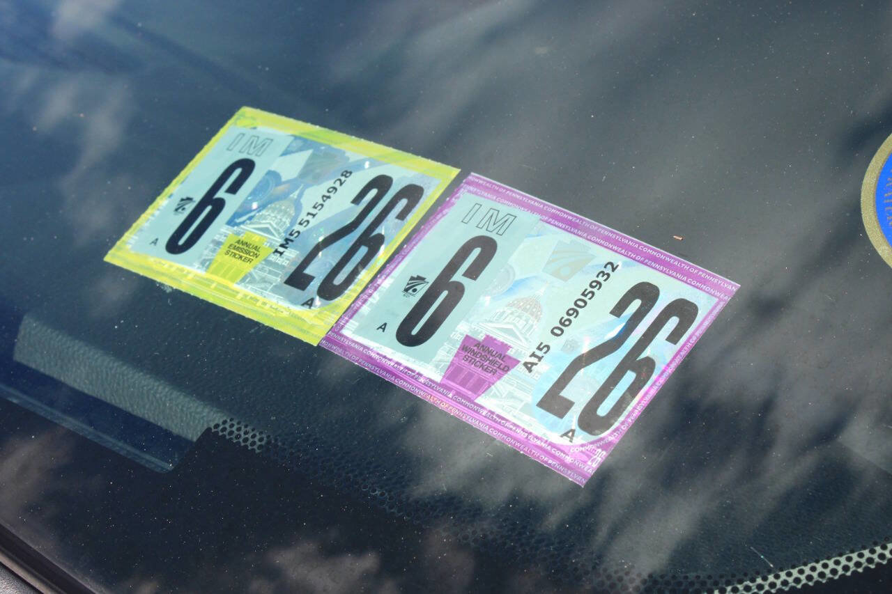 Used 2014 Chevrolet Suburban LS image 28