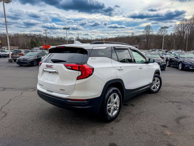 Used 2020 GMC Terrain SLE w/ Driver Convenience Package image 4