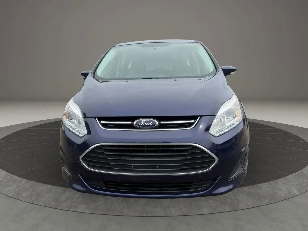 Used 2017 Ford C-MAX SE FWD image 2