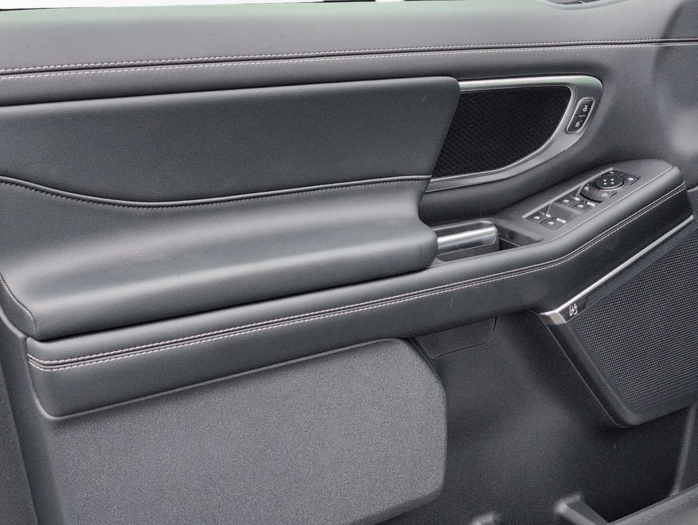 New 2026 Ford Expedition Platinum w/ Stealth Appearance Package AWD/4WD image 10