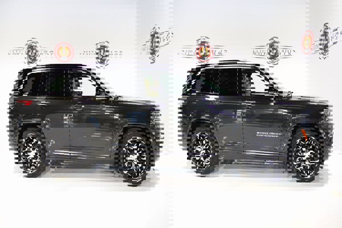 Used 2023 Jeep Grand Cherokee Summit image 40