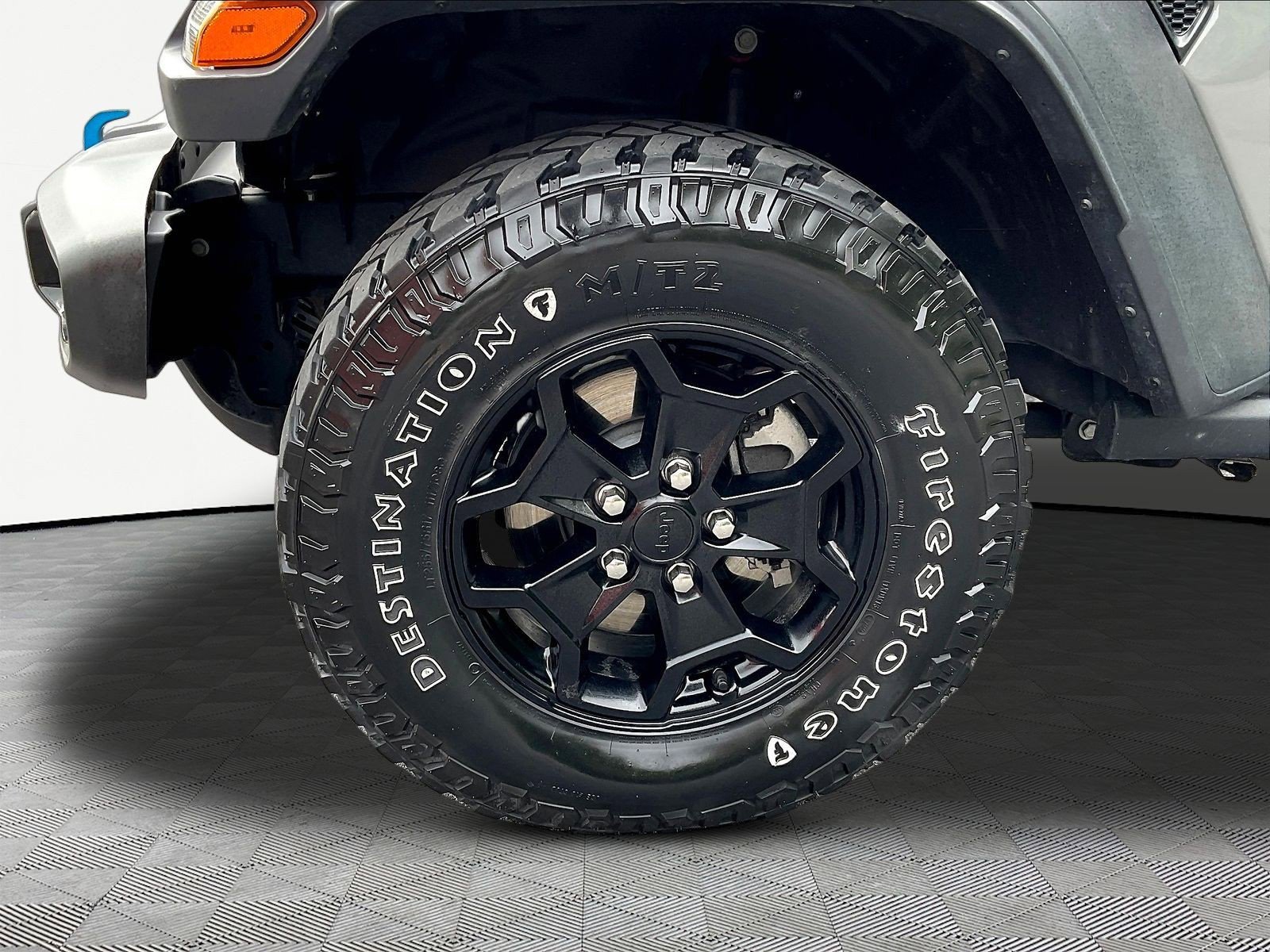 Used 2023 Jeep Wrangler Unlimited w/ Cold Weather Group AWD/4WD image 31