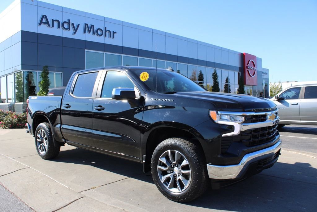 Used 2023 Chevrolet Silverado 1500 LT image 1