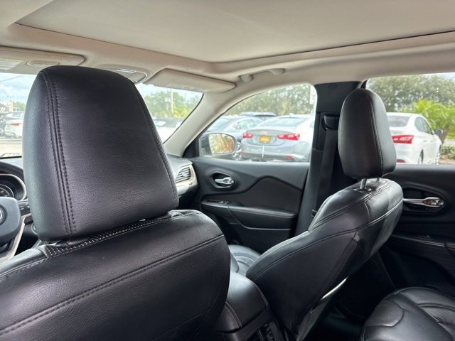 Used 2016 Jeep Cherokee Latitude w/ Comfort/Convenience Group image 19