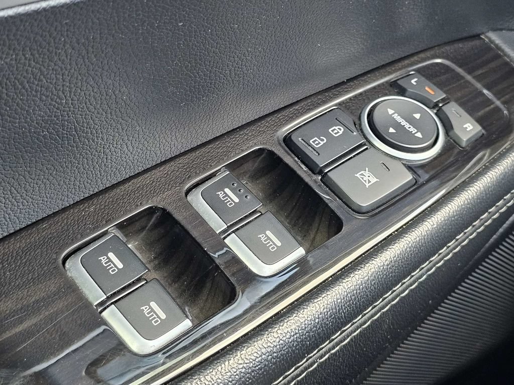 Used 2020 Kia Sorento FWD V6 image 25