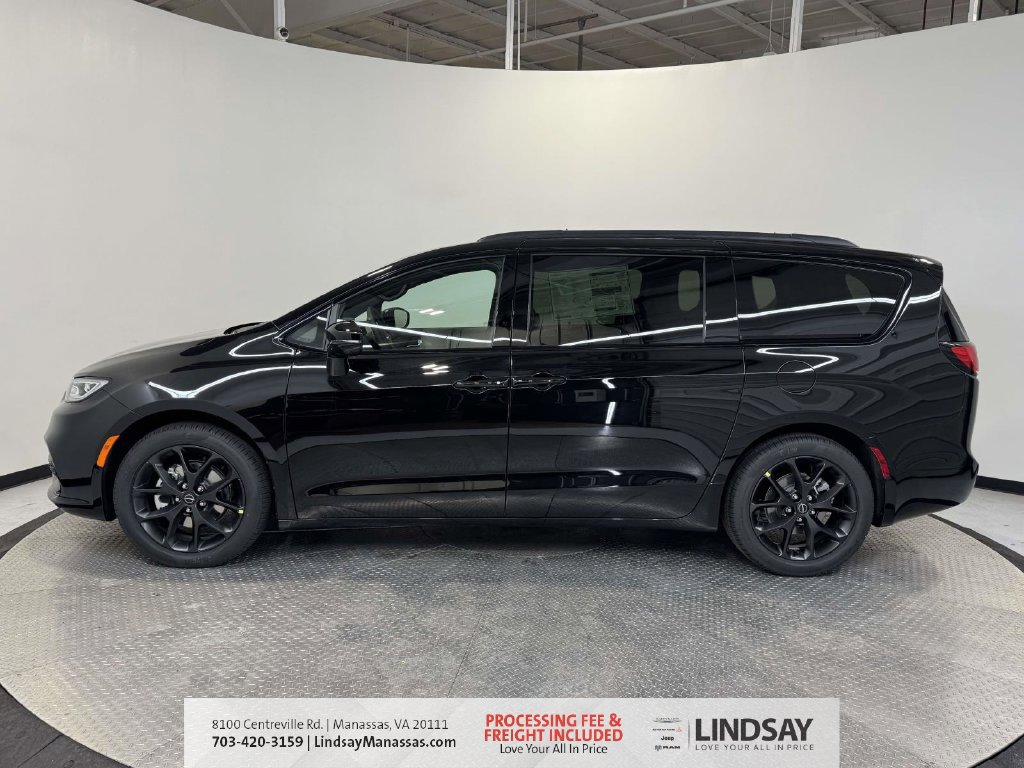 New 2026 Chrysler Pacifica Select w/ S Appearance Package FWD image 5