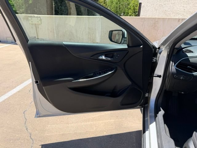 Used 2020 Chevrolet Malibu LT FWD image 10