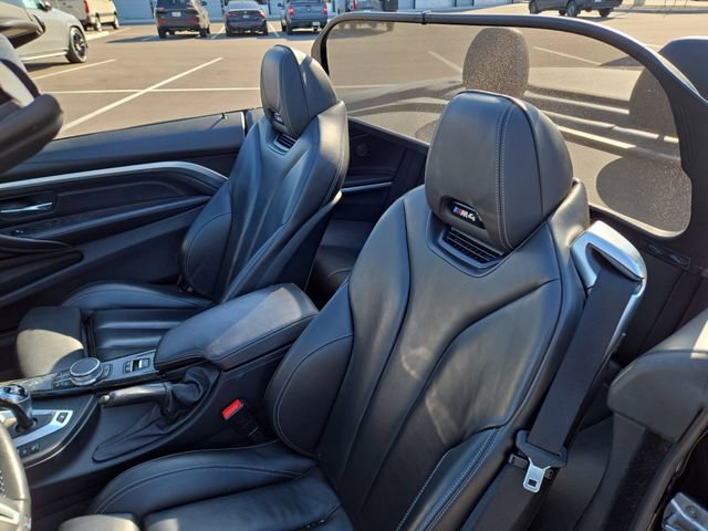 Used 2018 BMW M4 Convertible image 24