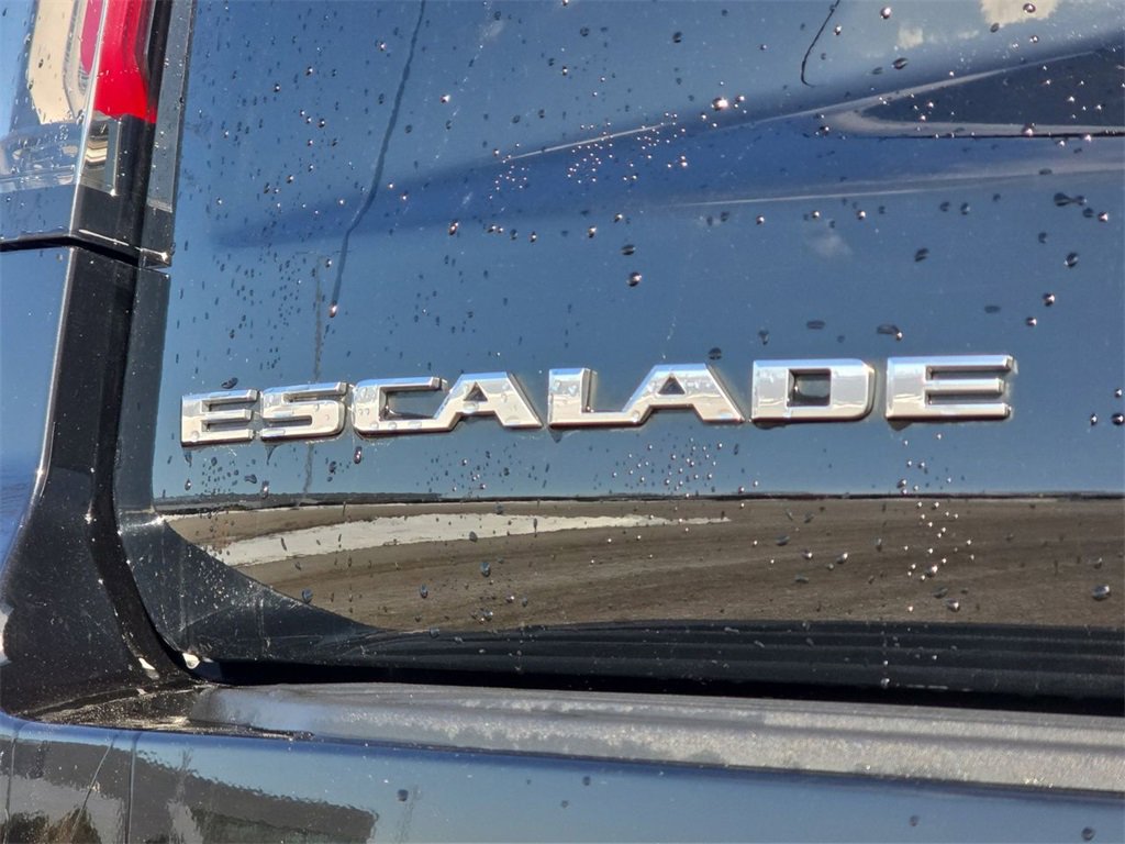 Certified 2023 Cadillac Escalade Premium Luxury image 33
