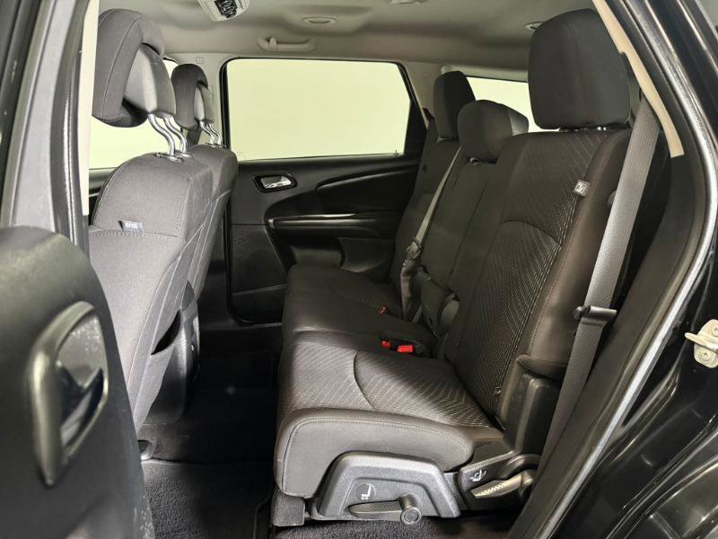 Used 2018 Dodge Journey SXT image 18