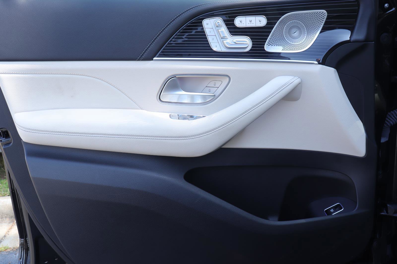 Used 2024 Mercedes-Benz GLE 450 4MATIC image 10