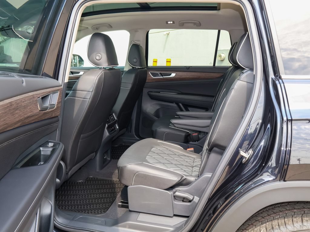 New 2026 Volkswagen Atlas SEL Premium R-Line AWD/4WD image 16