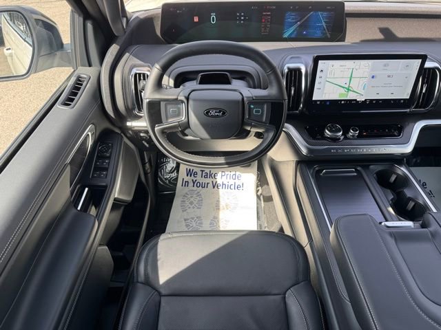 Used 2025 Ford Expedition Platinum w/ Stealth Performance Package AWD/4WD image 19