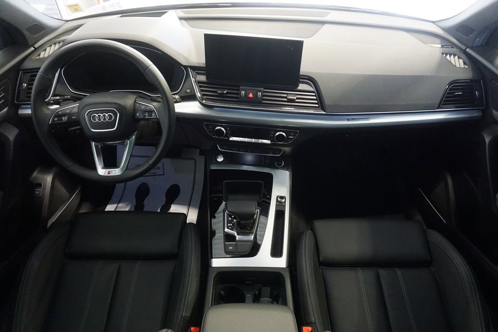 Used 2024 Audi Q5 2.0T Prestige w/ Prestige Package image 32
